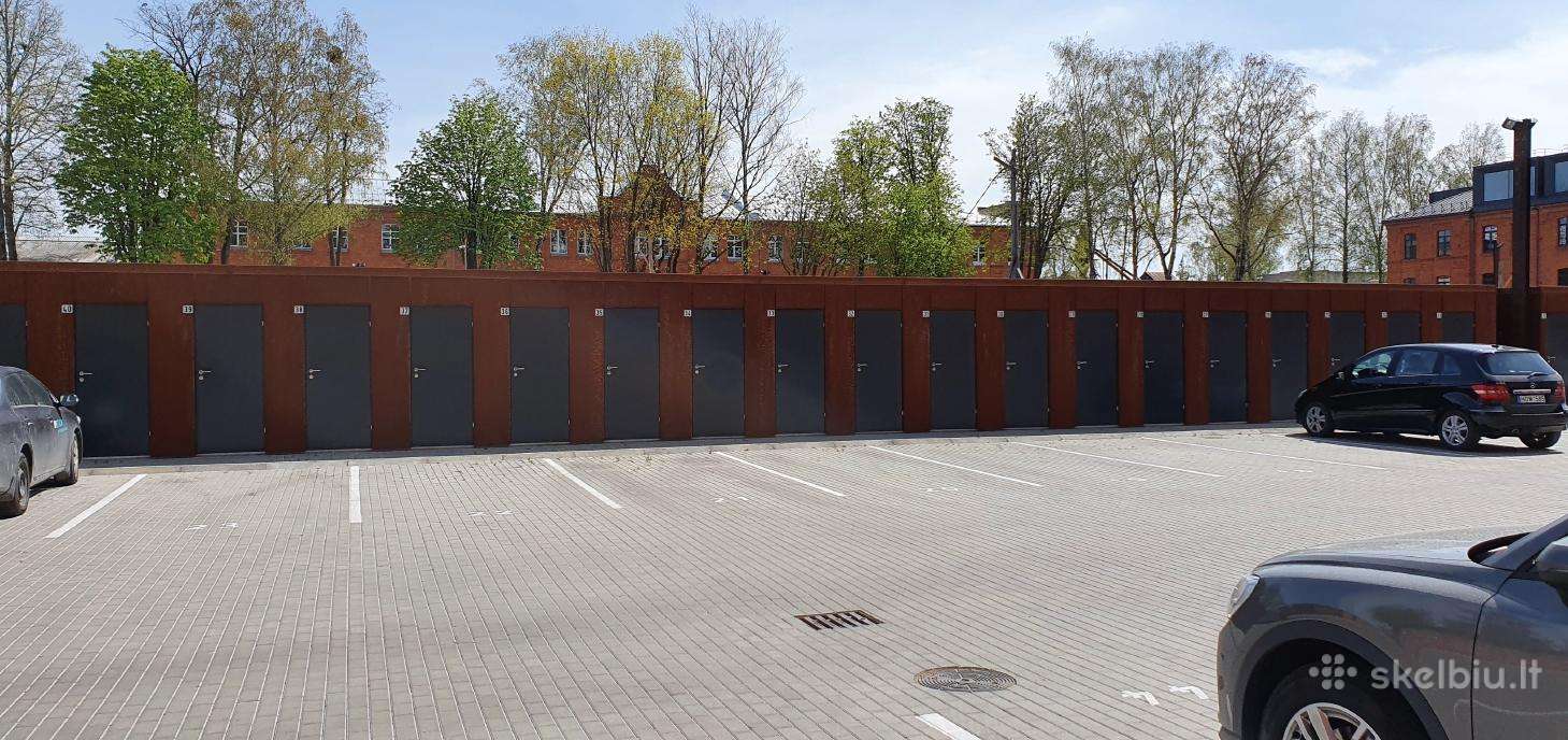 Metalinės durys laiptinėje